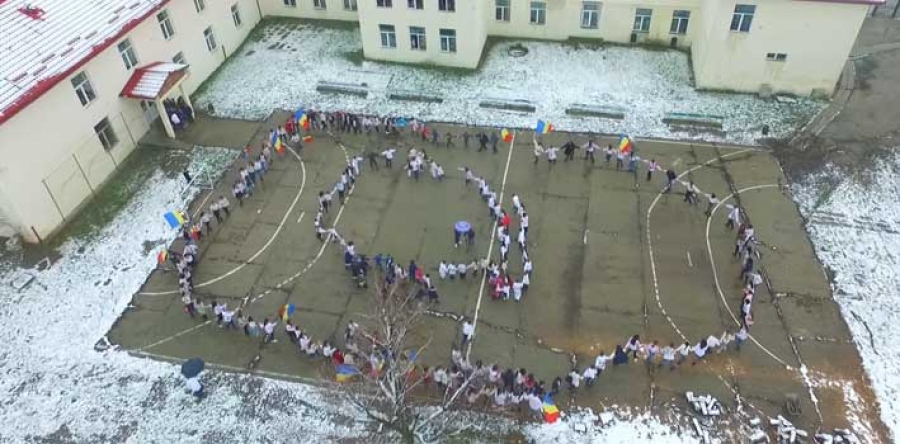 Hora Unirii- Liceul Teoretic &quot;Ion Gh Rosca&quot; Osica de Sus 1 DECEMBRIE 2016